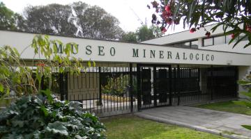 Frontis Museo Mineralógico