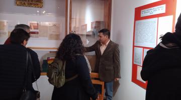 Sala museo Sociedad de Artesanos la Unión de San Felipe, con público asistente